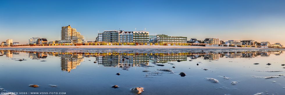 * Duhnen Panorama * Strand und Meer vom Badeort Duhnen bei Cuxhaven an der Nordsee.