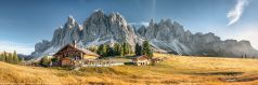 * Geislergruppe Panorama * Die Alpen in den Dolomiten. Blick auf die Geislergruppe in Südtirol / Italien .