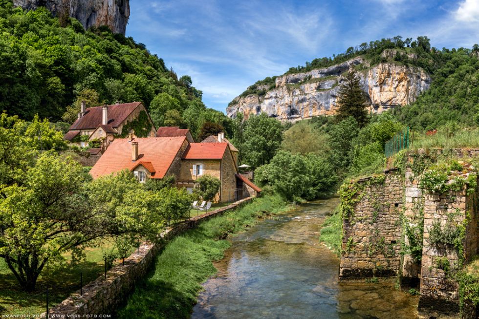 * Baumes les Messieurs * Kleiner Ort im Jura Gebirge in Frankreich.