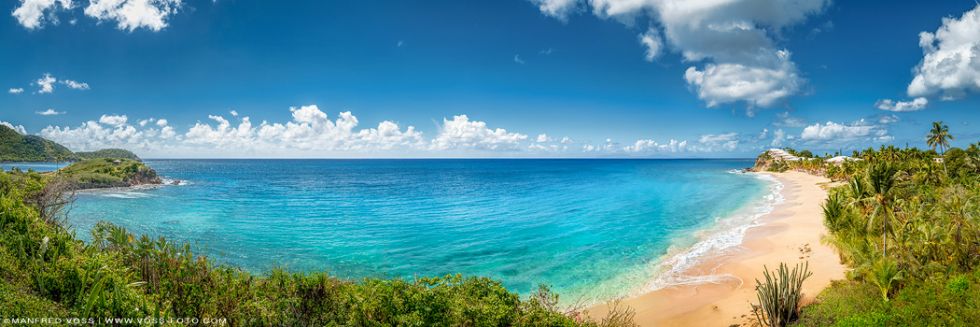 * Antigua * Karibibischer Strand auf der Insel Antigua.