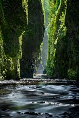 Mystic Slot Canyon , Oregon / USA