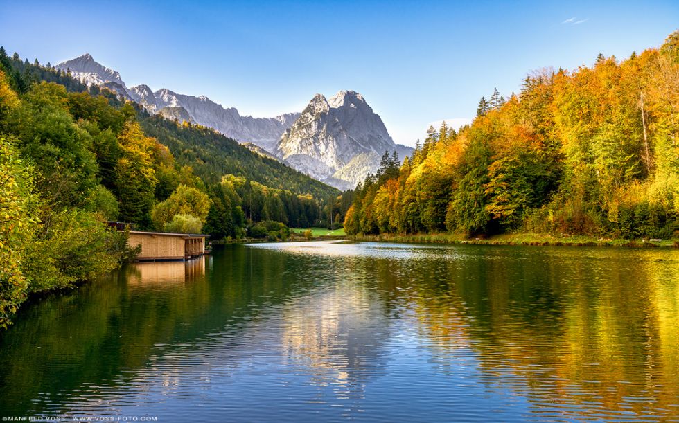 Der Rießsersee bei Garmisch Partenkirchen und Grainau.