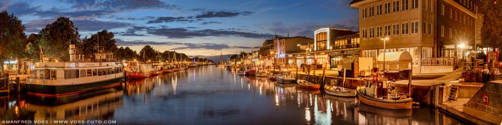 * Hafen Warnemünde am Abend * Der Fischereihafen von Warnemünde an der Ostsee am Abend.