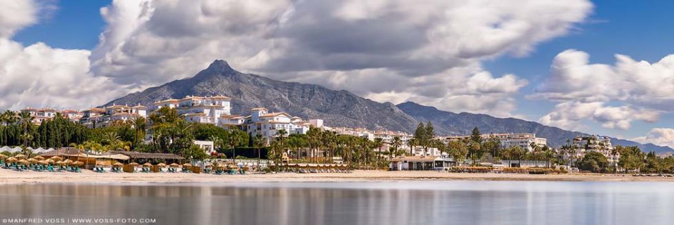 * Marbella Strand * Strand vor Marbella in Andalusien / Spanien