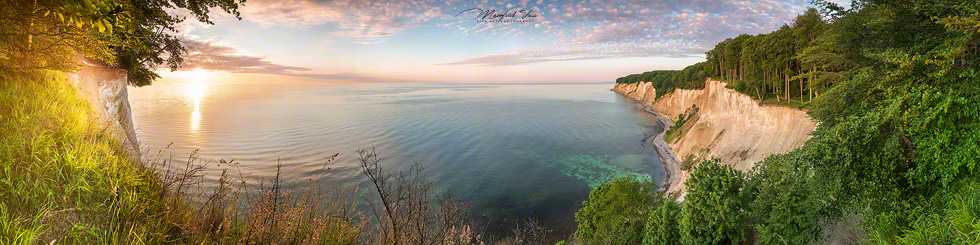 Panoramabild von den Kreidefelsen auf Rügen , Insel Rügen / Mecklenburg Vorpommern /Deutschland