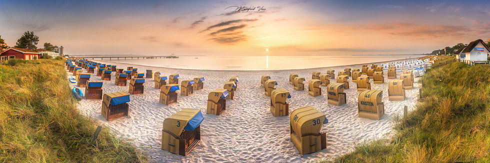 Calm morning, Sonnenaufgang am Strand von Scharbeutz / Deutschland