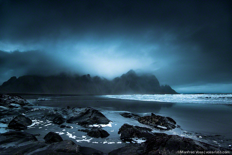 Transient Light, Island