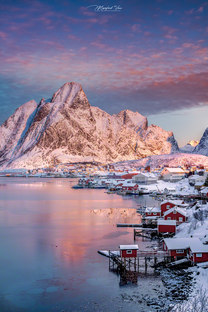 Reine zum Sonnenaufgang , Lofoten / Norwegen